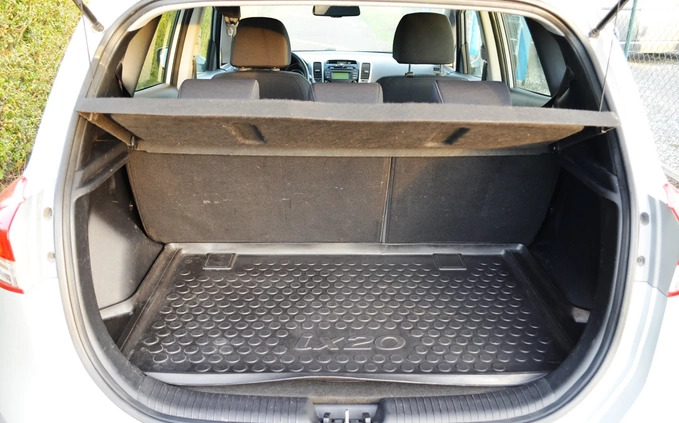 Hyundai ix20 cena 35900 przebieg: 80000, rok produkcji 2010 z Niepołomice małe 277
